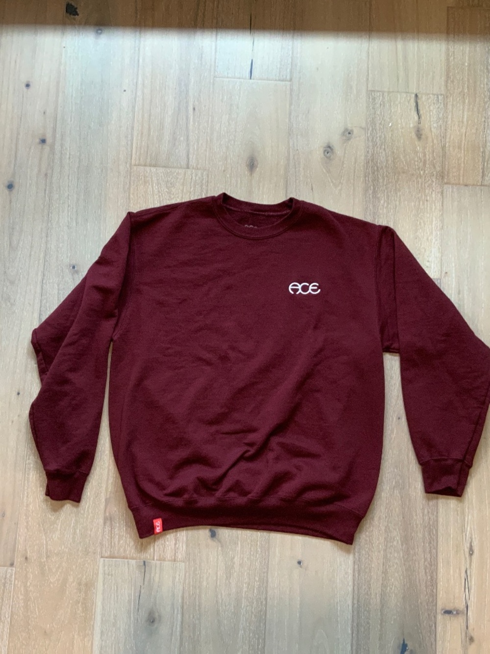Ace Trucks rings embroidered crew neck sweatshirt Large